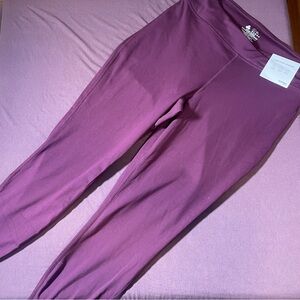 NWT Dunnes Stores FIG Leggings in Purple - Size Large Ankle and Waist Detail